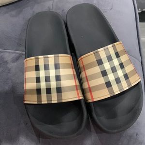Burberry flip flops tan, black, and red